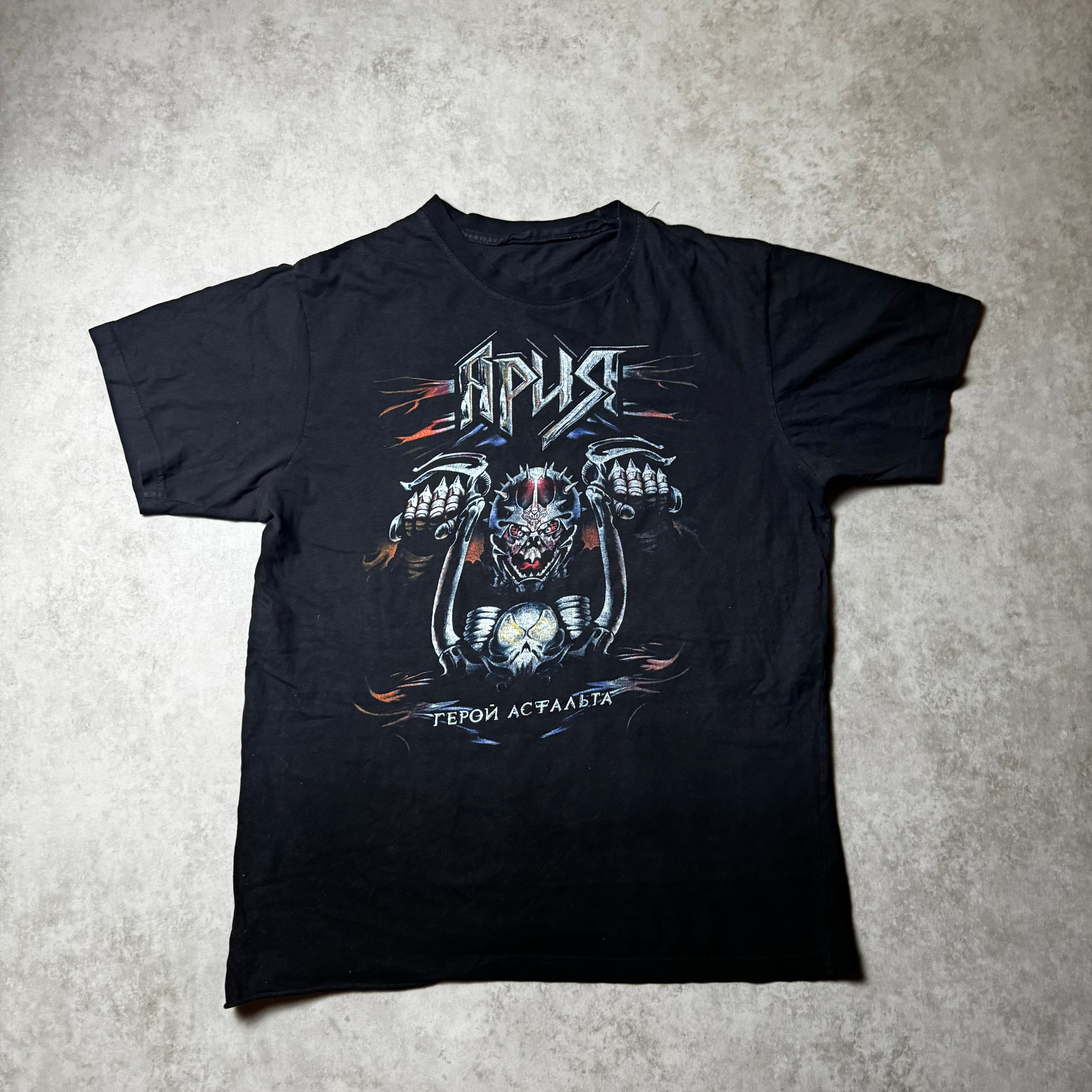 Black Graphic Metal Tee - M
