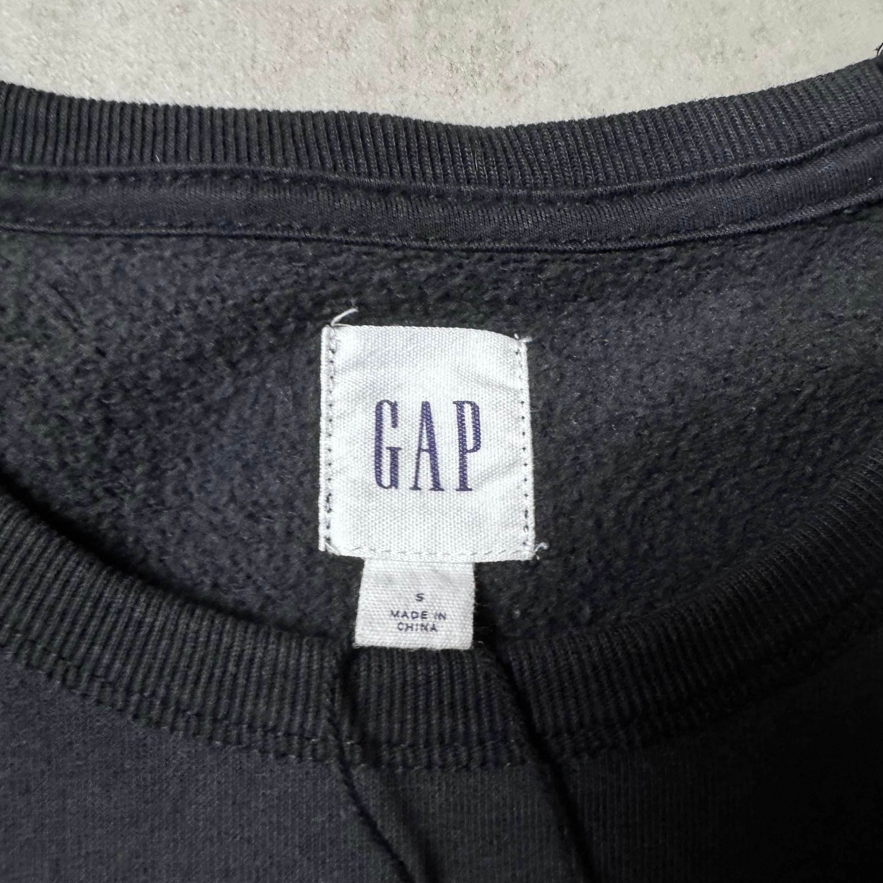 Black GAP Sweatshirt - S