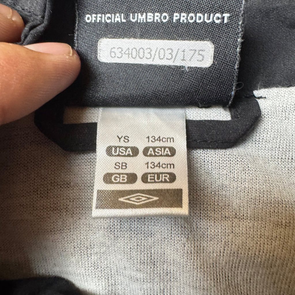 Black Vintage Umbro Windbreaker - 134 cm