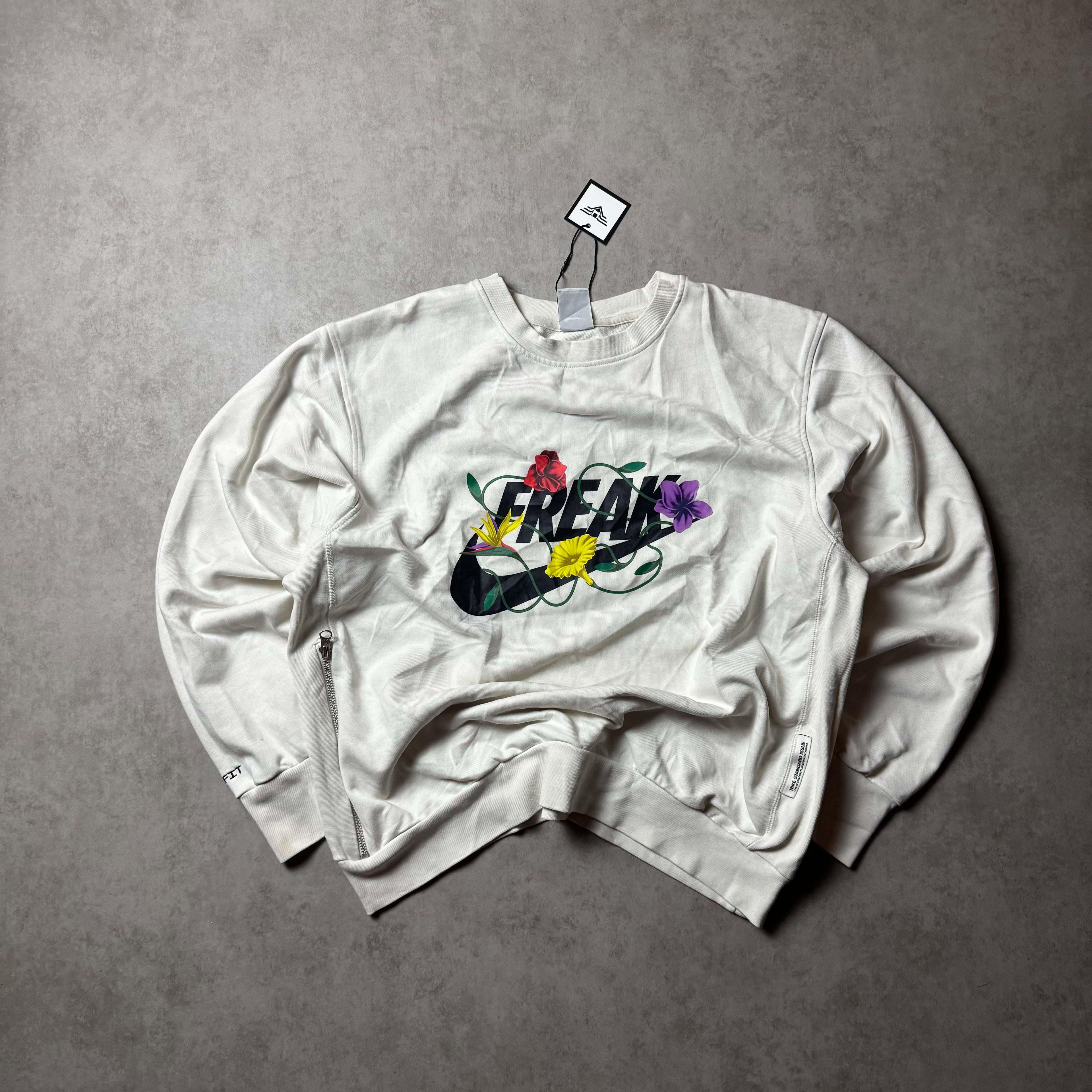 White Nike Sweatshirt - L wmns