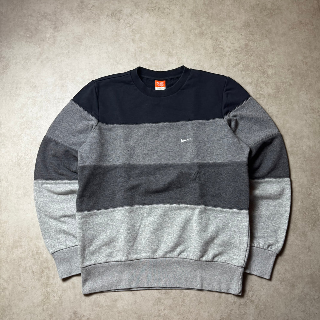 Gray Nike Vintage Sweatshirt - M