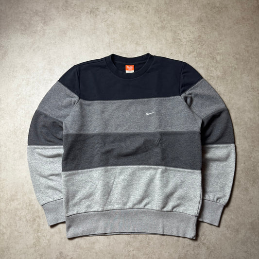 Gray Nike Vintage Sweatshirt - M