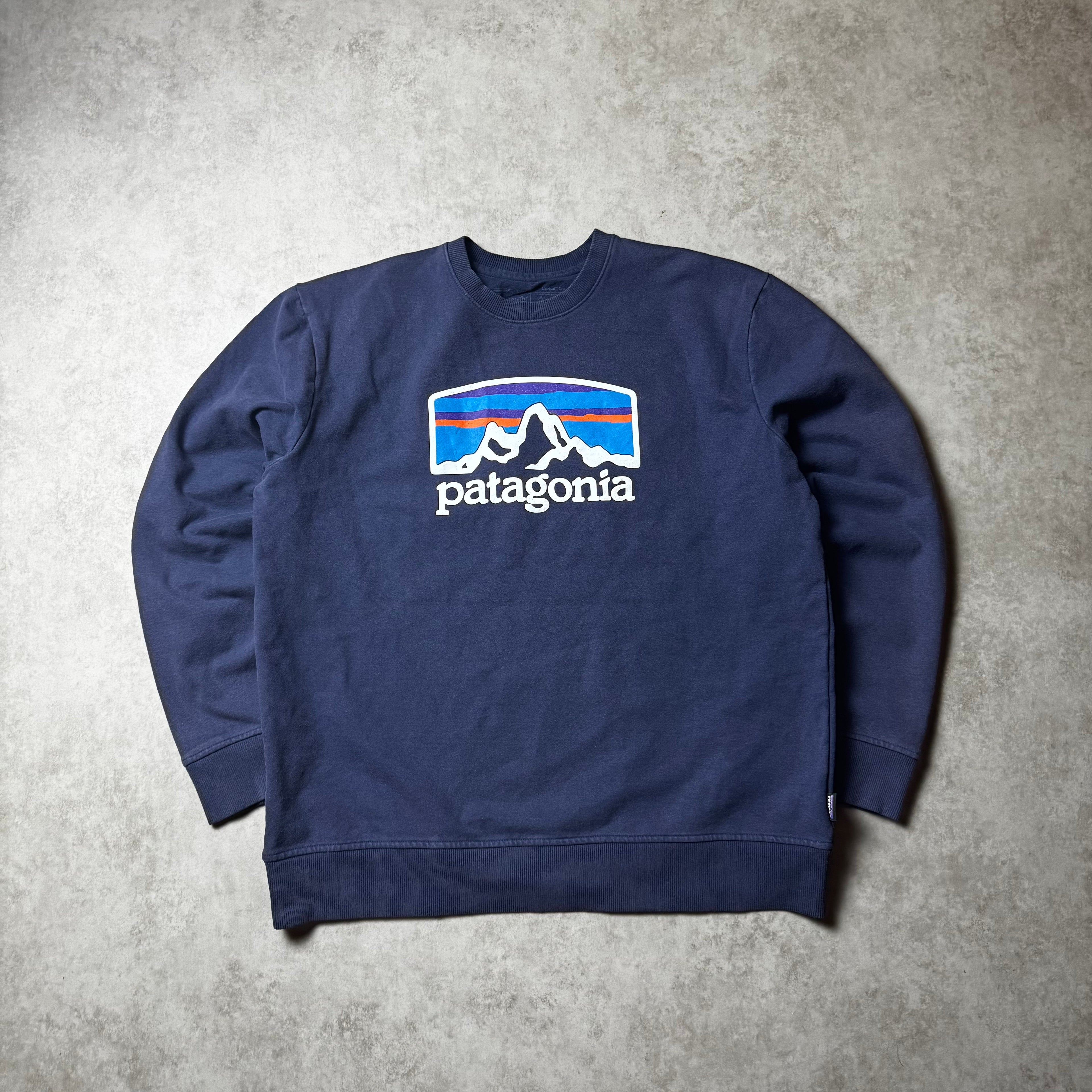 Navy Patagonia Sweatshirt - L