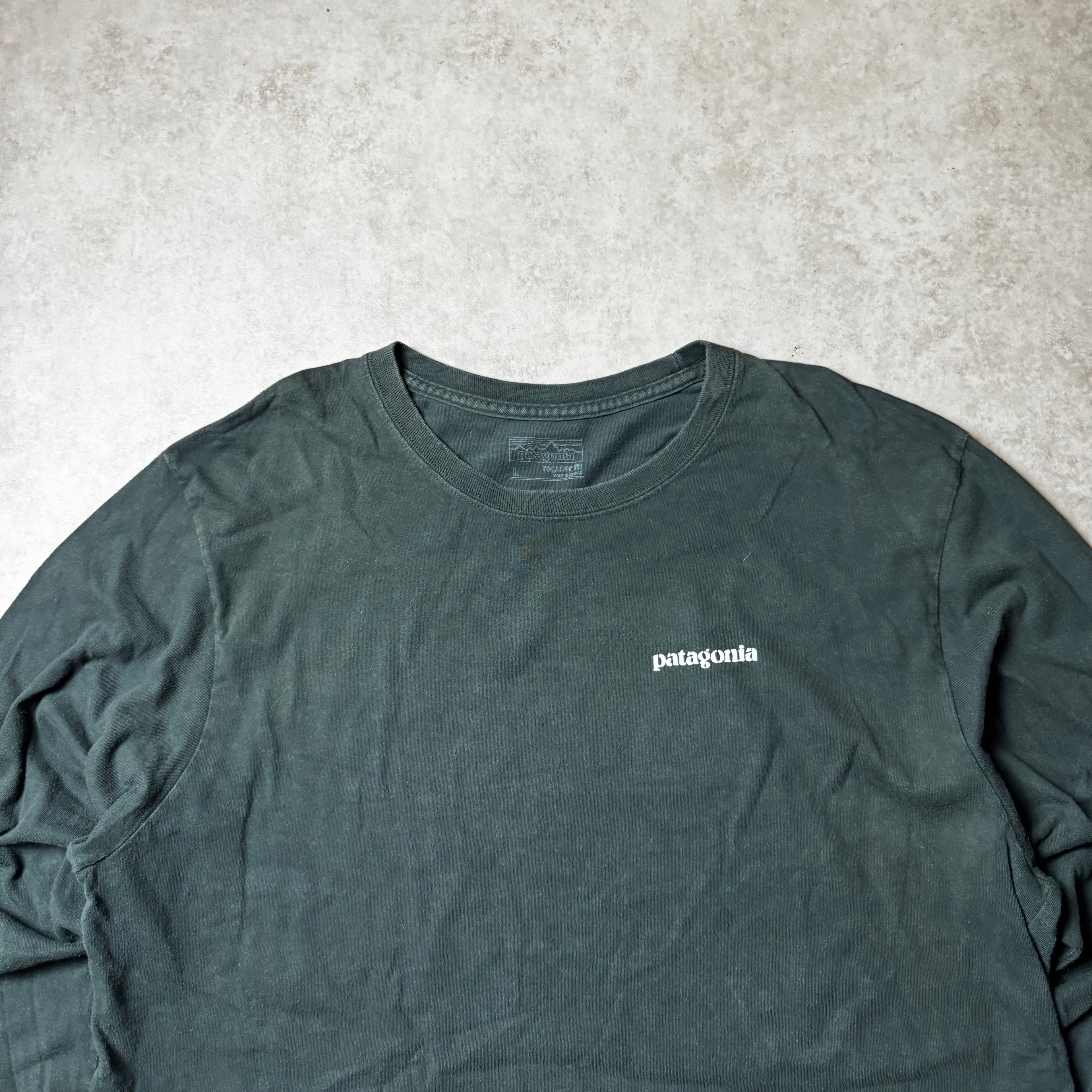 Dark Green Patagonia Long Sleeve - L