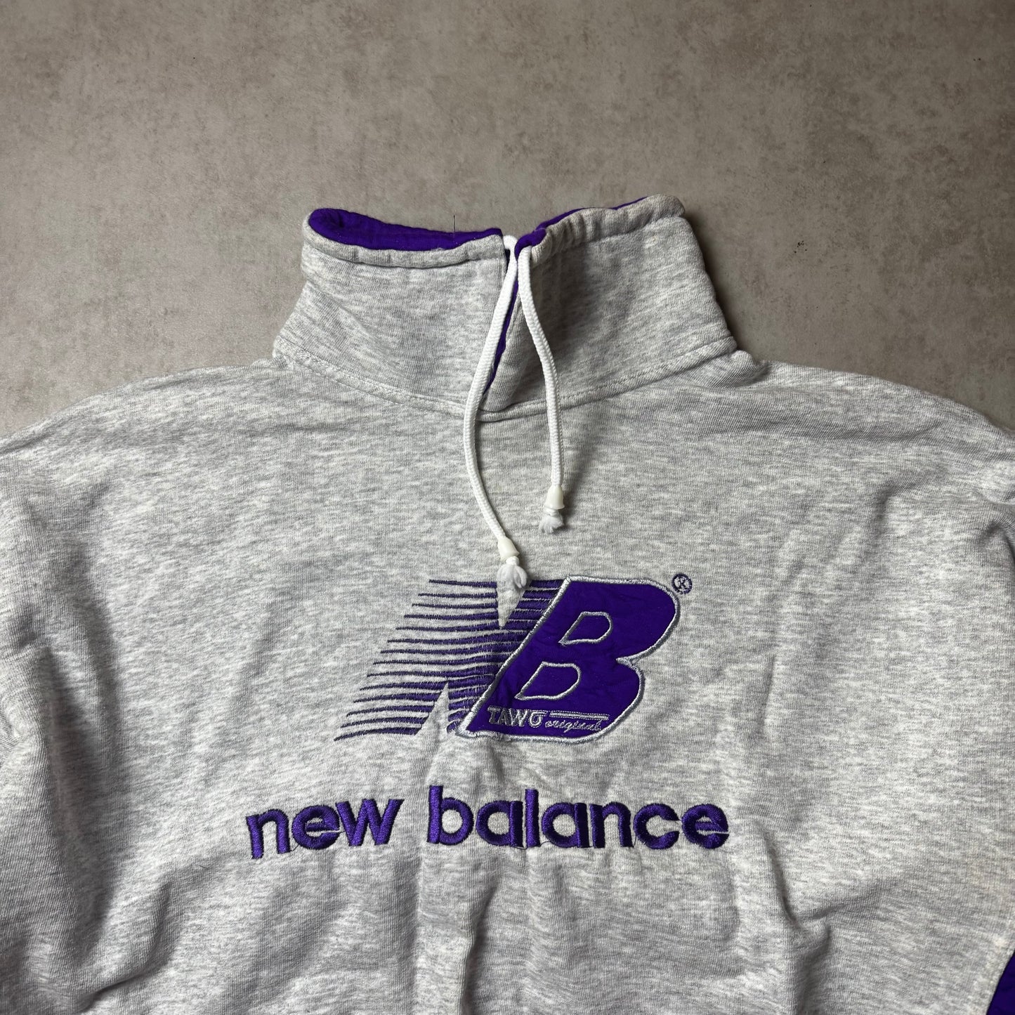 Gray Vintage Cropped New Balance Sweatshirt - XXL (M)