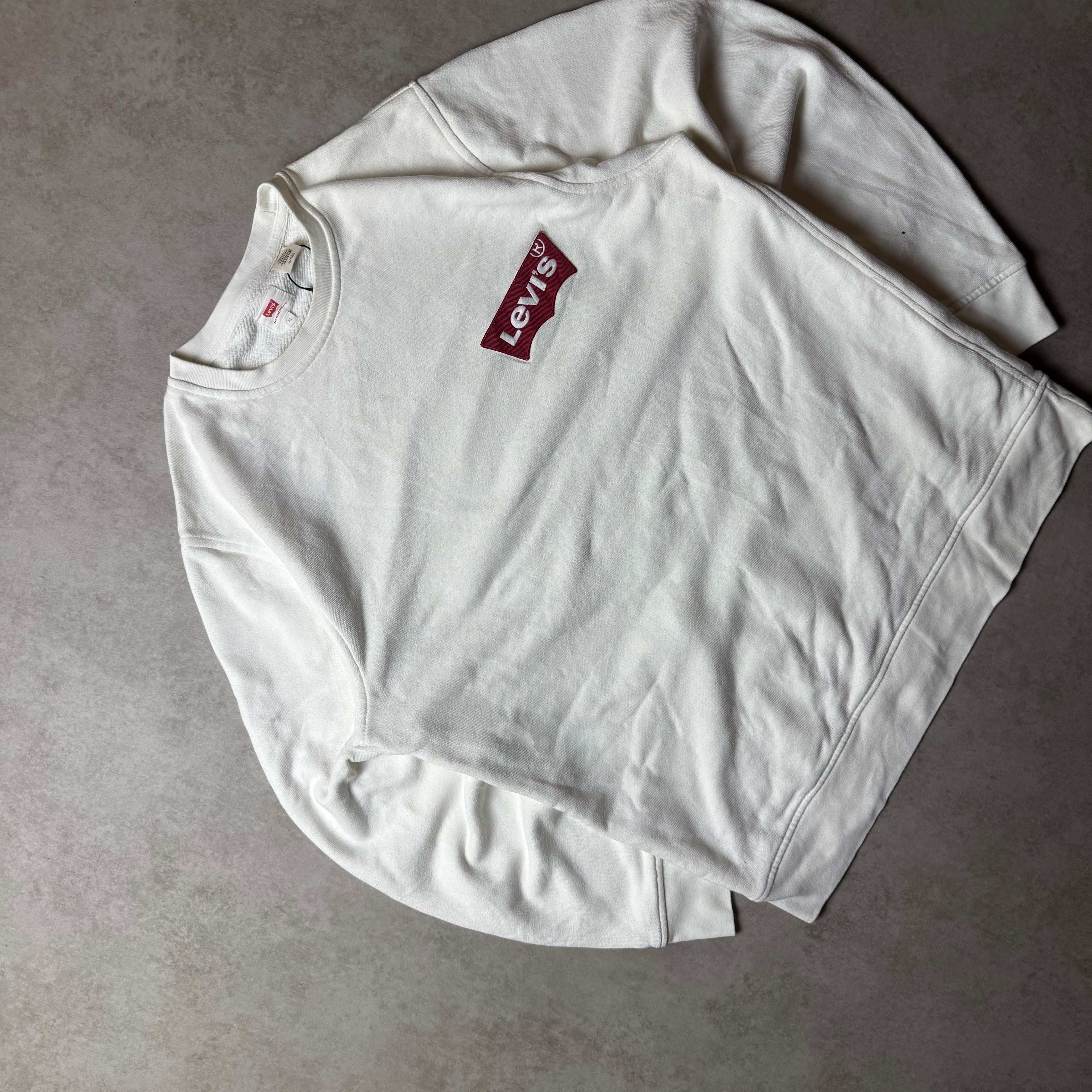 White Levi's Sweatshirt - Size XL