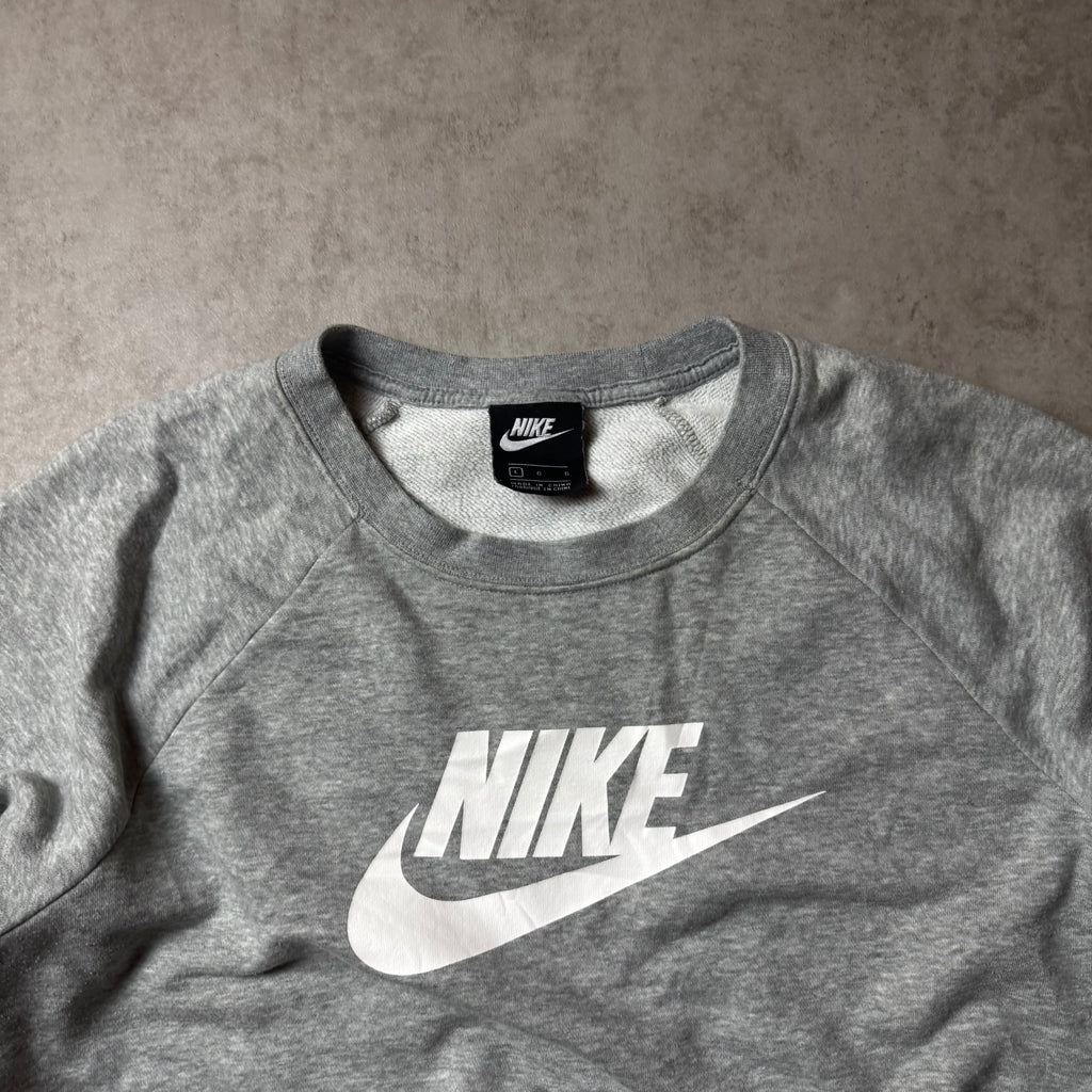 Gray Nike Sweatshirt - L
