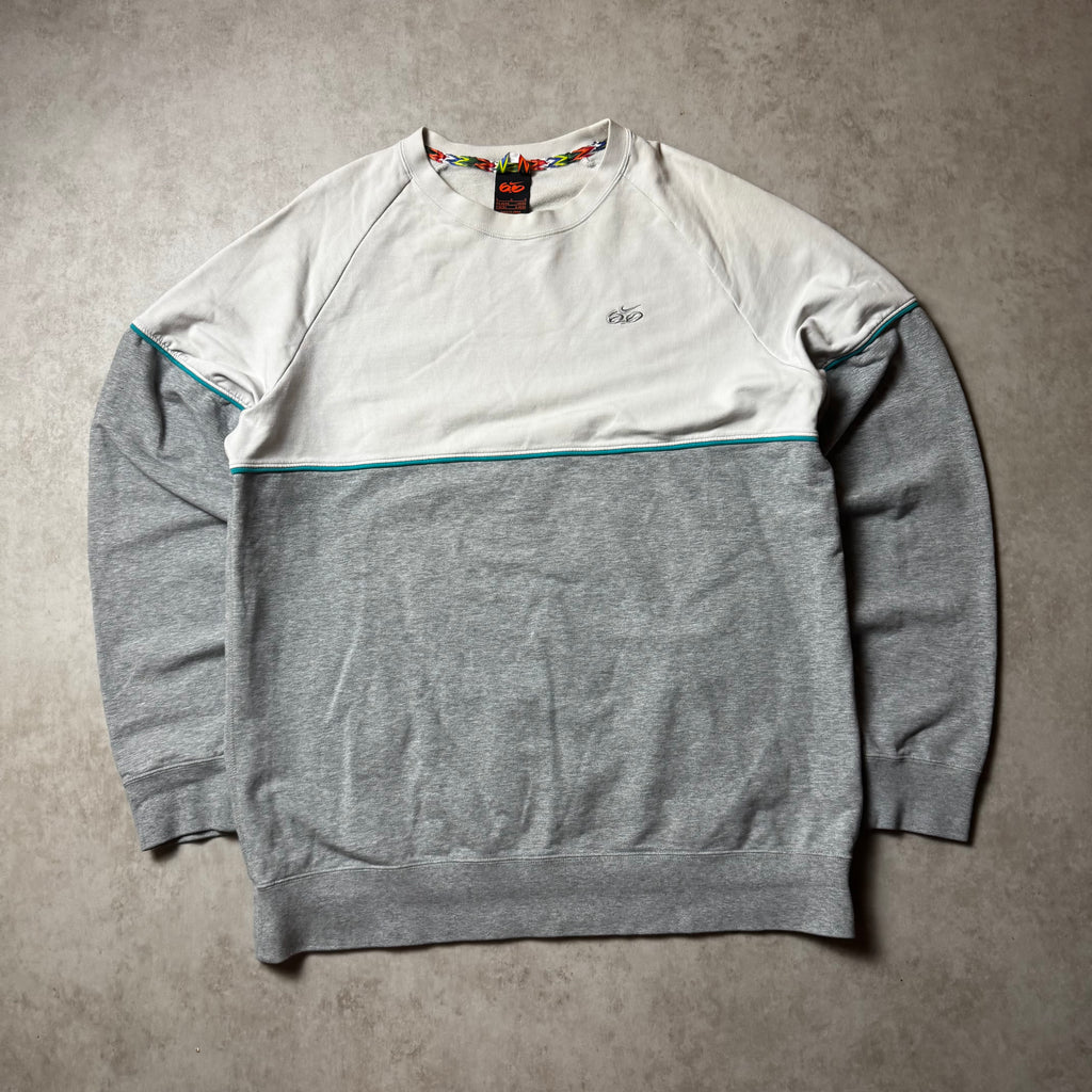 Gray Nike Vintage Sweatshirt - L