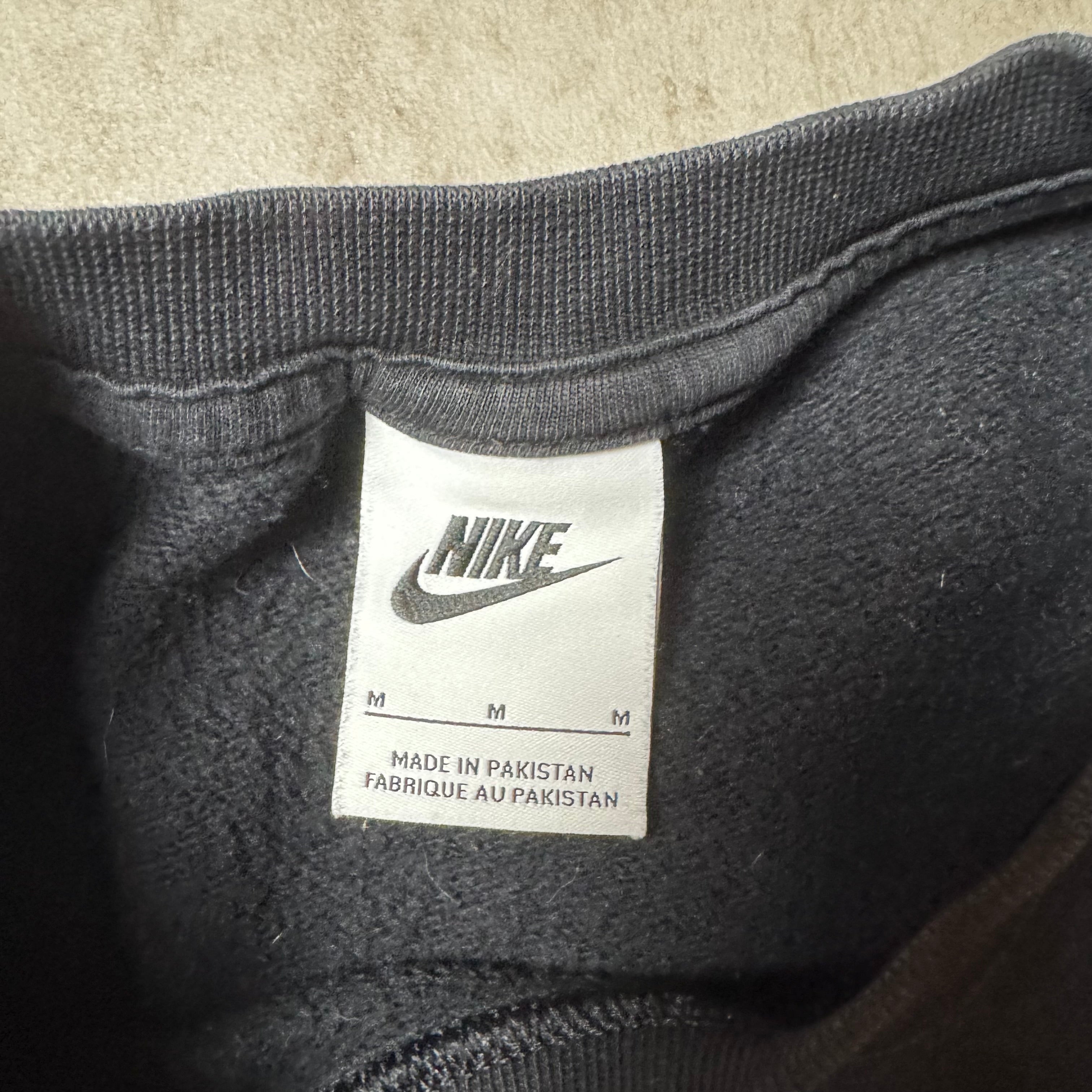 Black Cropped Nike Sweatshirt - M