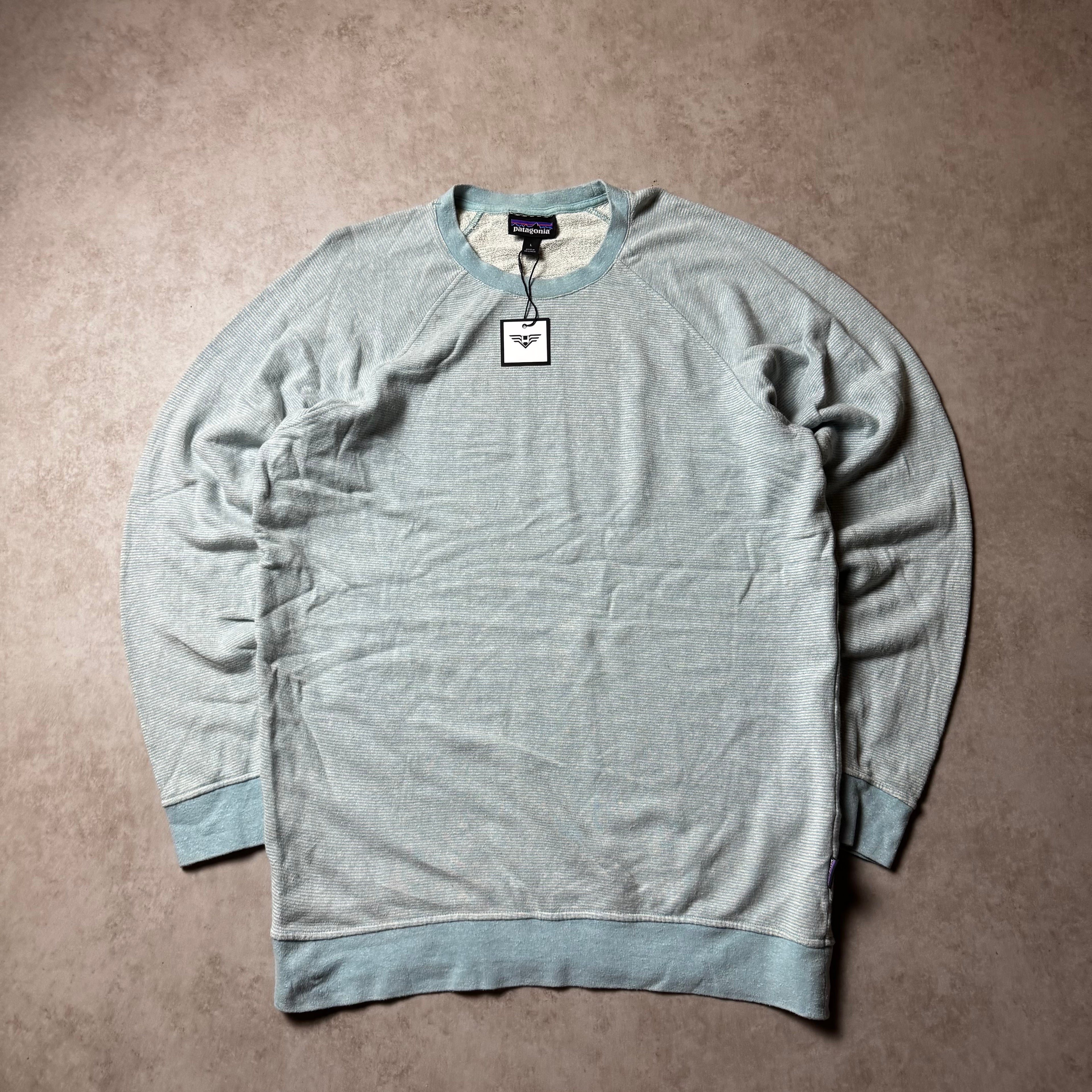 Light Blue Patagonia Sweatshirt - L