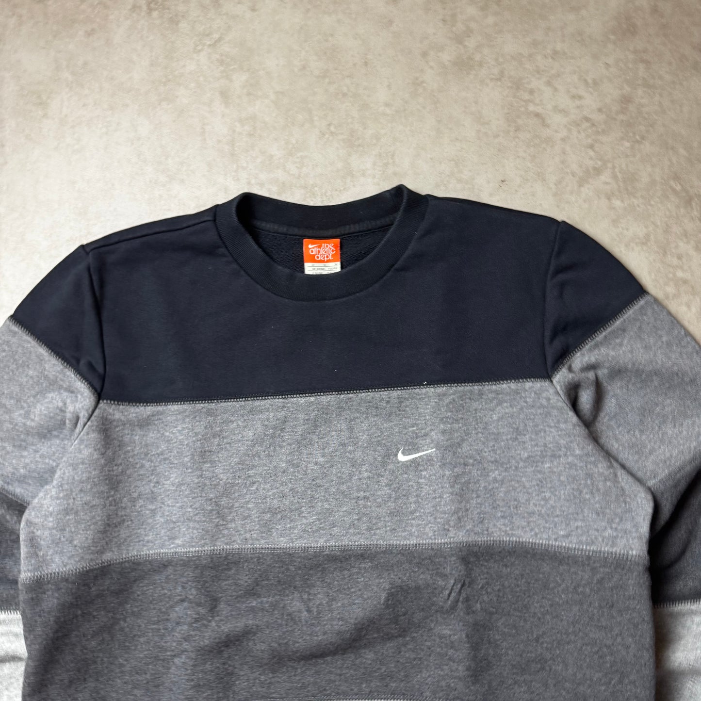 Gray Nike Vintage Sweatshirt - M