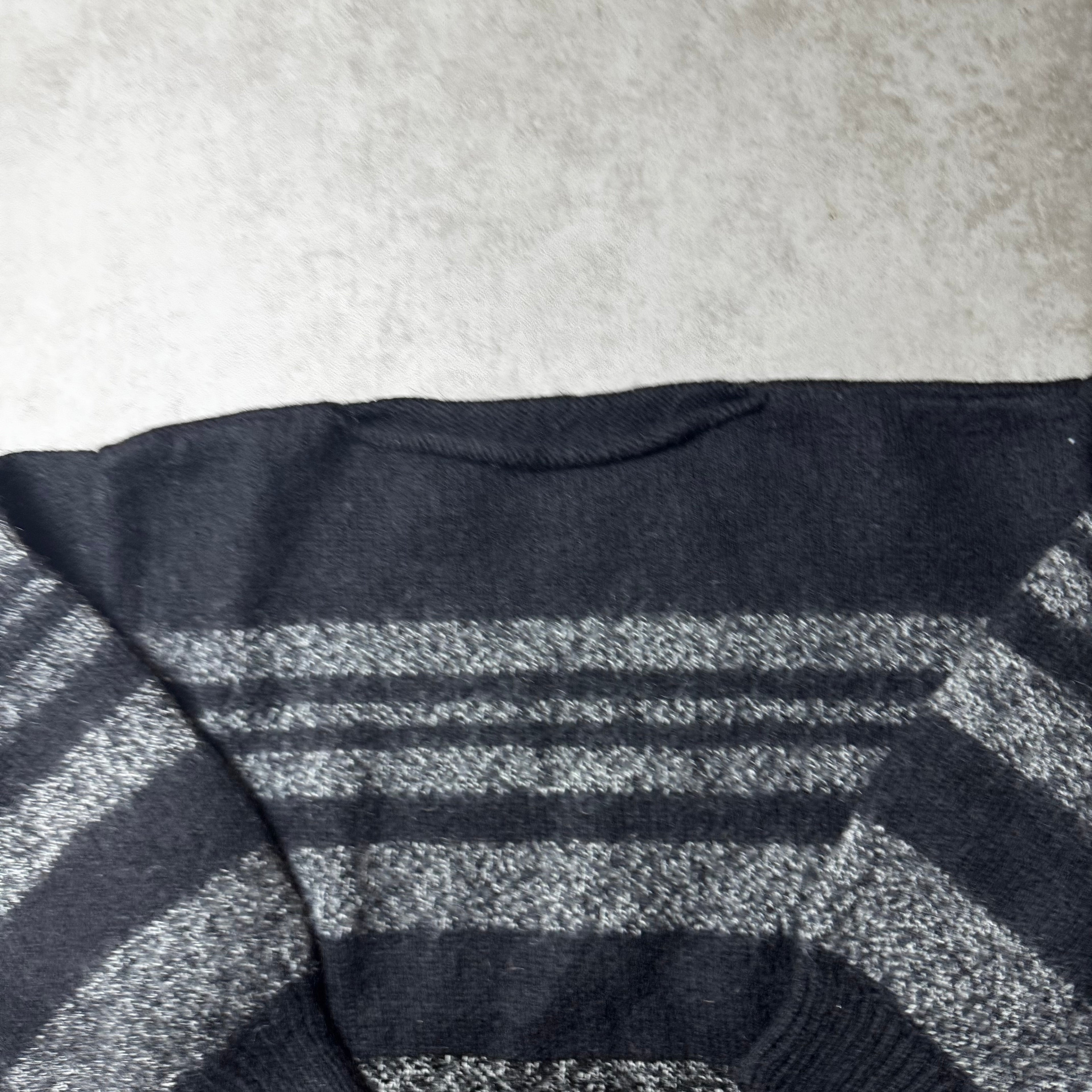 Gray Cropped Vintage Sweater - M