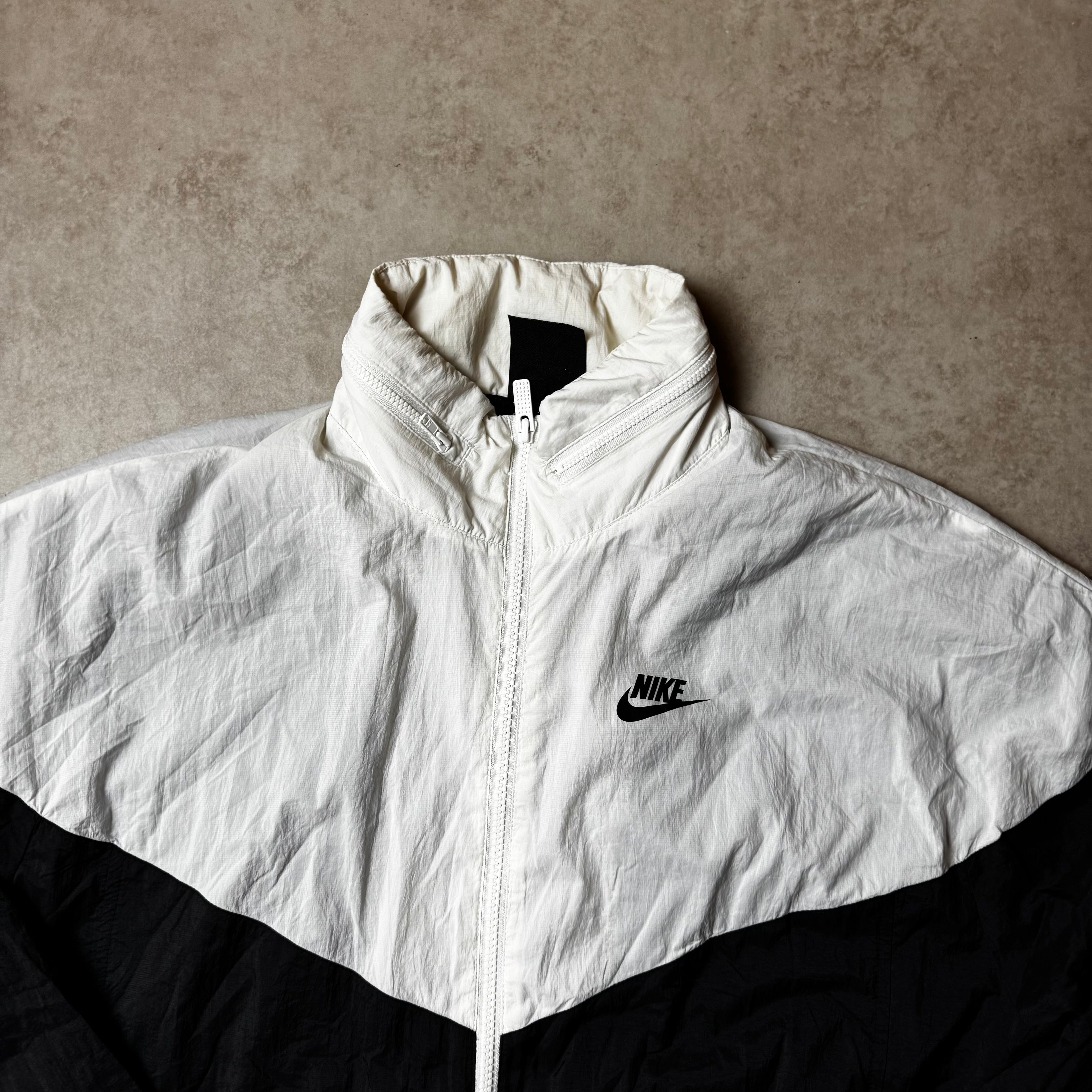 Black and White Nike Windbreaker - M