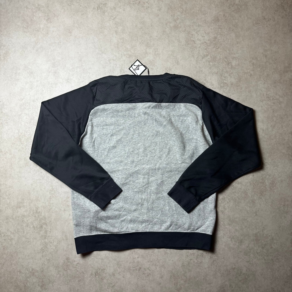 Gray Nike Sweatshirt - M
