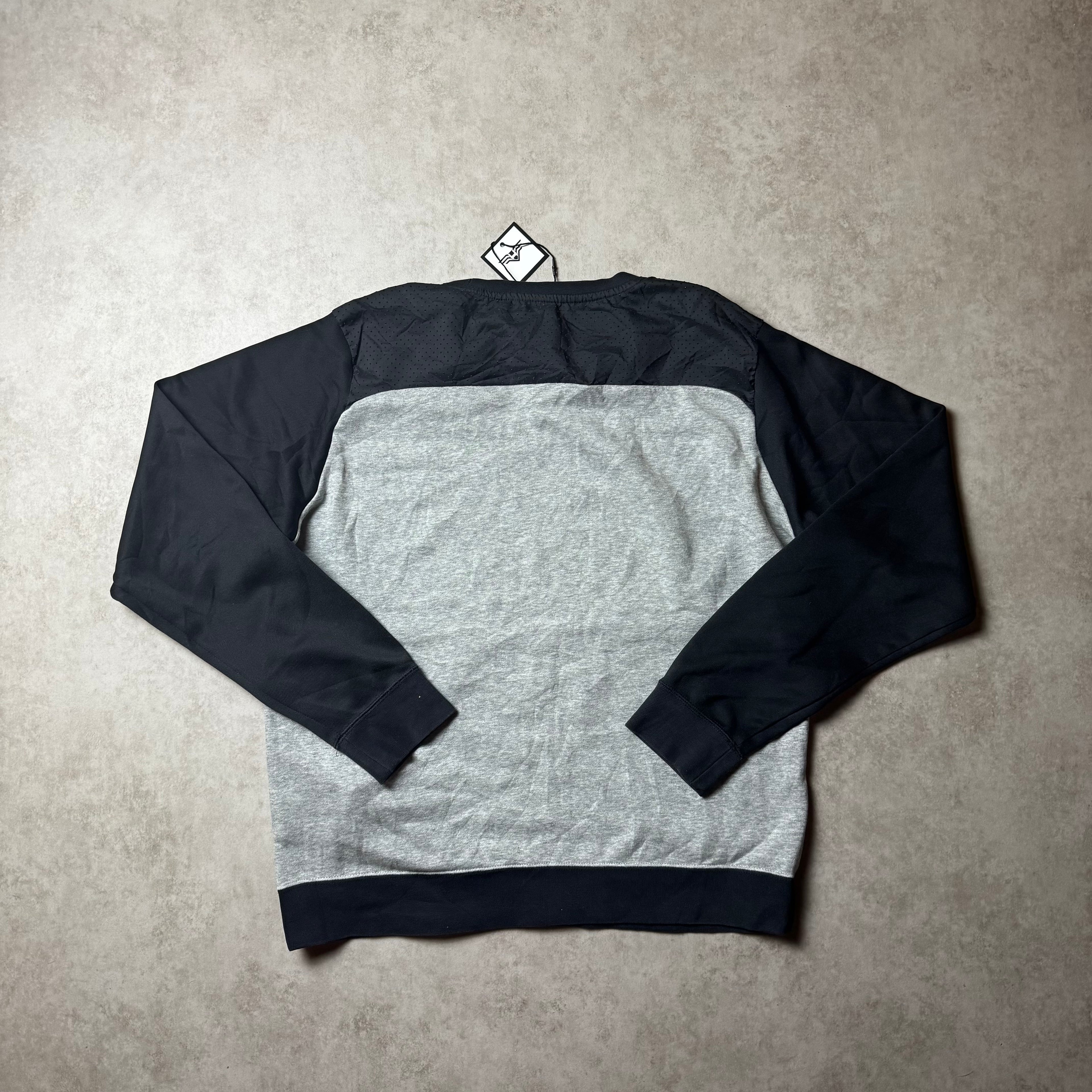 Gray Nike Sweatshirt - M